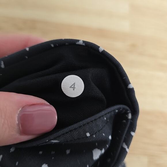 Lululemon Splattered Mesh Overlay Leggings Athletic Pants Black and White Size 4 - Picture 3 of 10